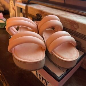 Koolaburra Blush Sandals